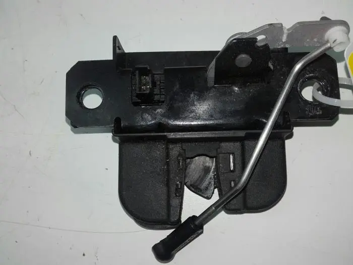 Tailgate lock mechanism Volkswagen Caddy