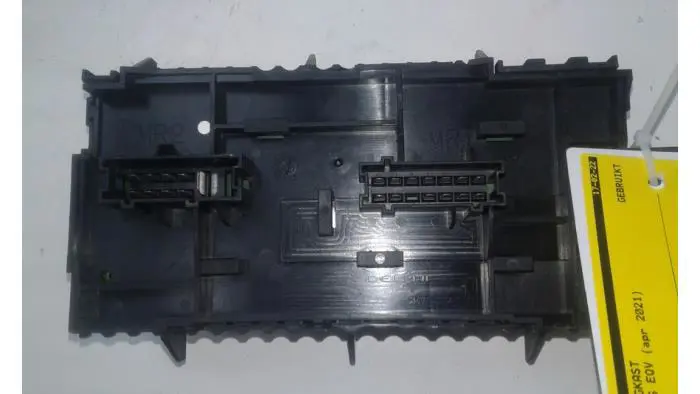 Fuse box Mercedes EQV