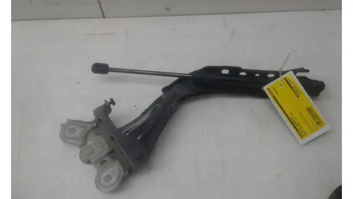 Bonnet Hinge Skoda Superb