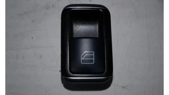 Electric window switch Mercedes CLA