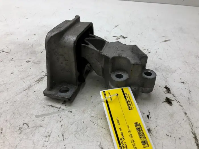 Engine mount Renault Twingo