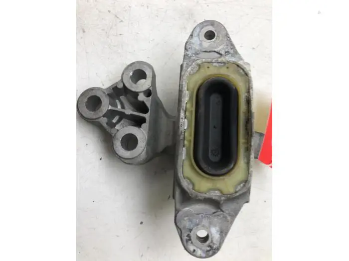 Engine mount Opel Astra