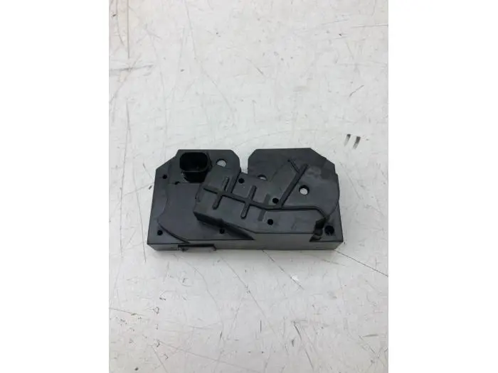 Tailgate lock mechanism Mercedes EQV