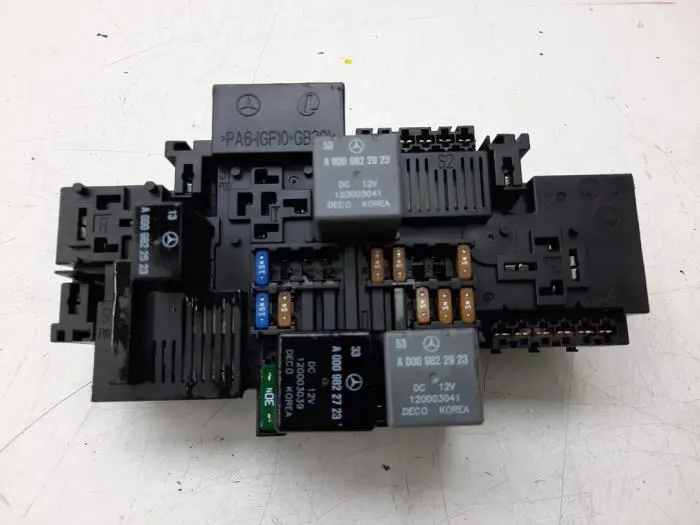 Fuse box Mercedes C-Klasse