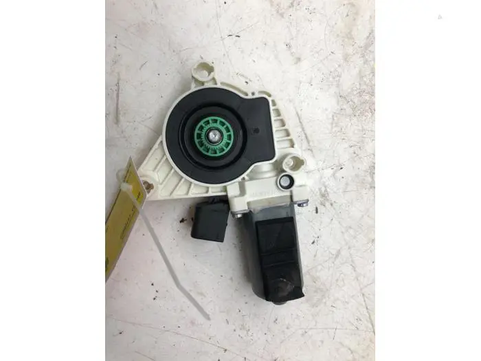 Door window motor Mercedes CLA