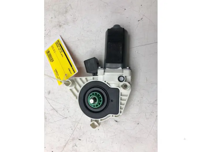 Door window motor Mercedes CLA