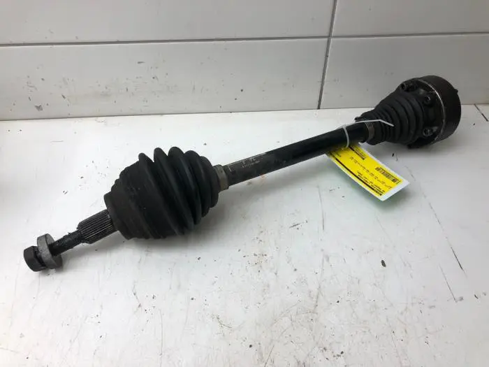 Front drive shaft, left Volkswagen Passat