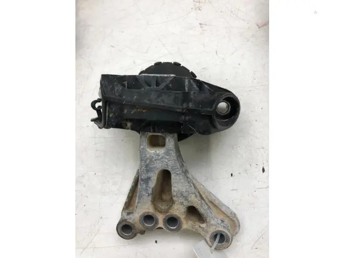 Engine mount Citroen C3