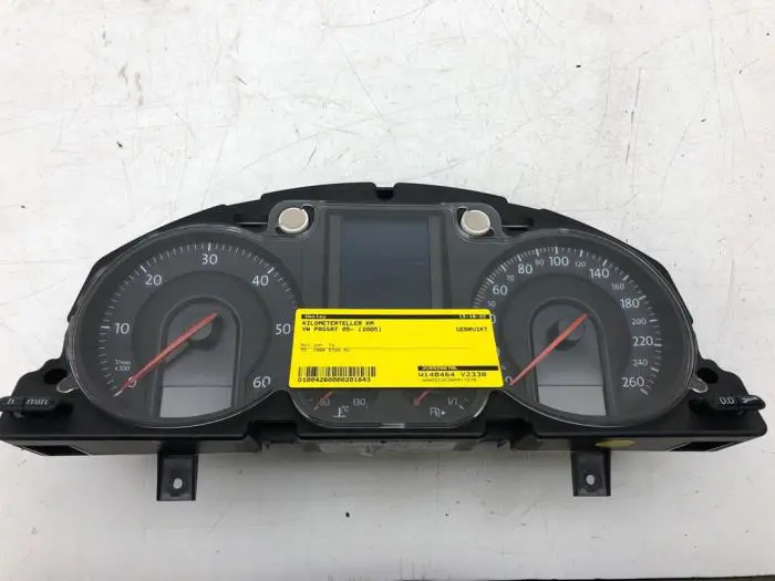 Odometer KM Volkswagen Passat 05-