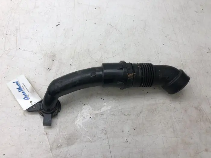 Air intake hose Peugeot 2008