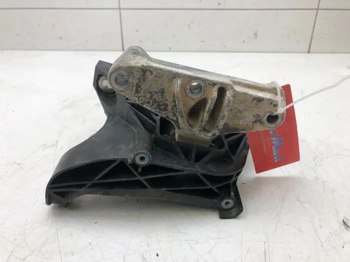 Engine mount Opel Combo