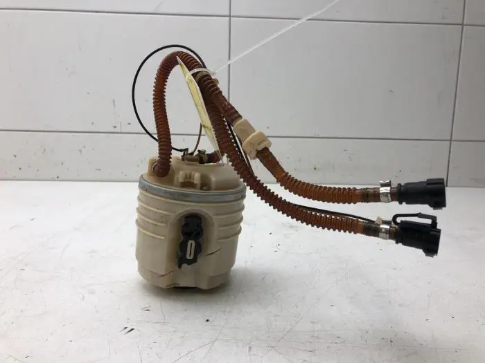 Electric fuel pump Porsche 911