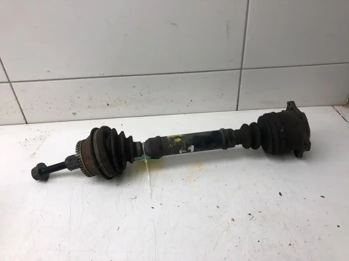 Front drive shaft, left Volkswagen Passat