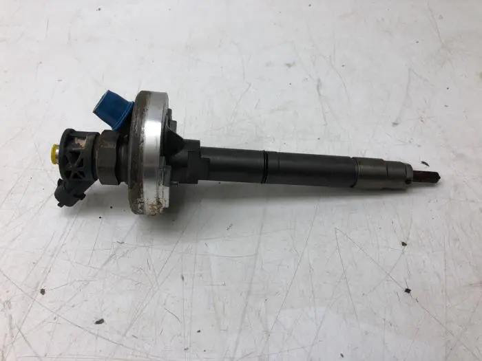 Injector (diesel) Nissan NT400