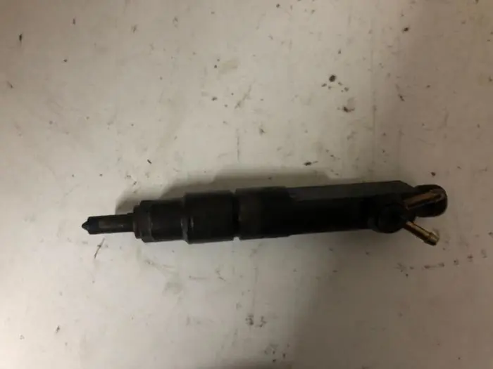 Injector (diesel) Volkswagen Transporter 90-