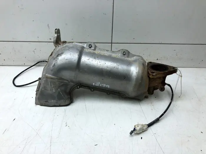 Catalytic converter Nissan NT400