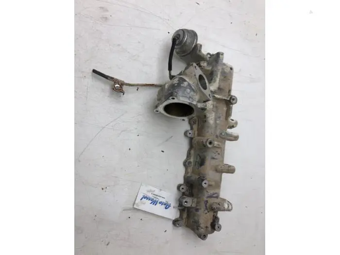 Intake manifold Nissan NT400