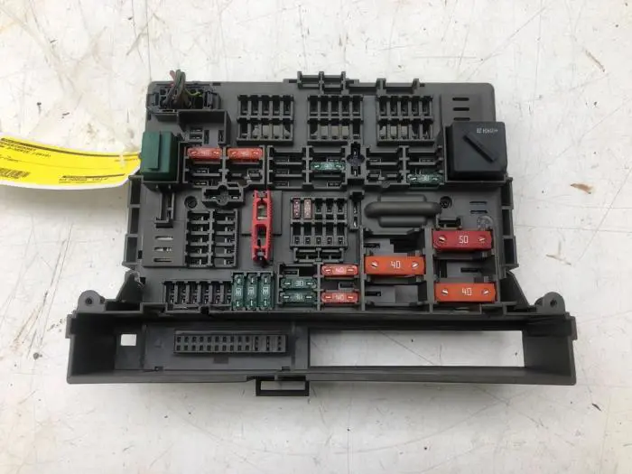 Fuse box BMW 3-Serie