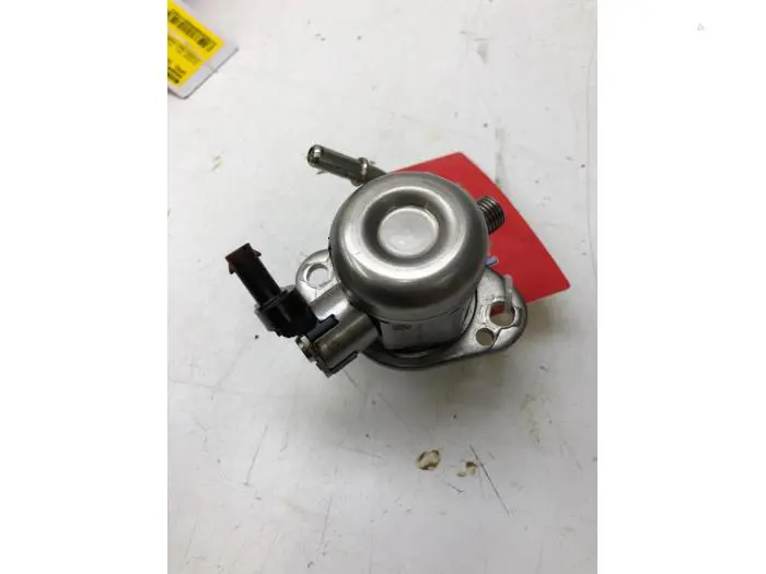 Mechanical fuel pump Opel Corsa