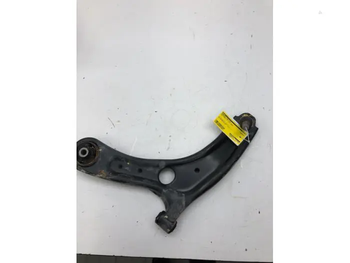 Front wishbone, left Kia Stonic