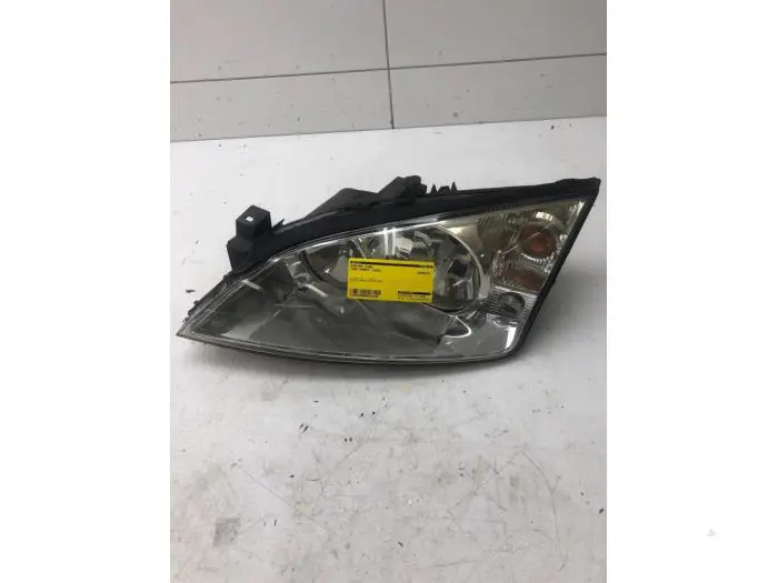 Headlight, left Ford Mondeo