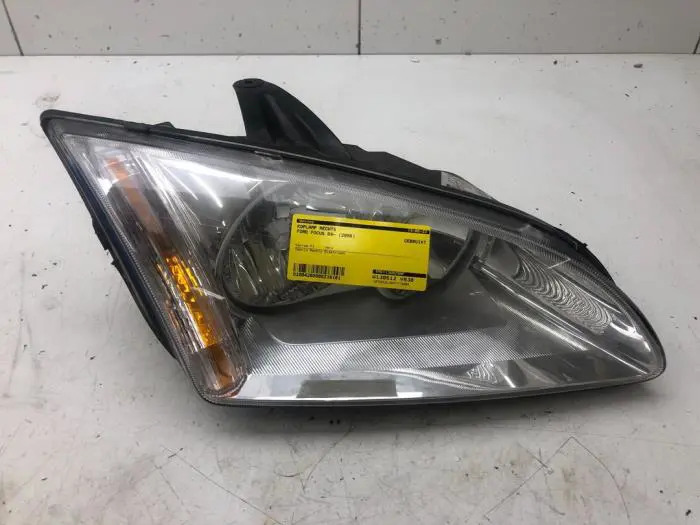 Headlight, right Ford Focus