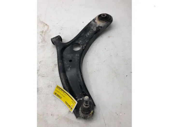 Front wishbone, left Kia Stonic