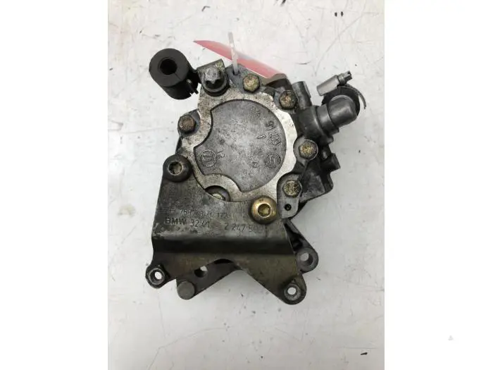 Power steering pump Opel Omega