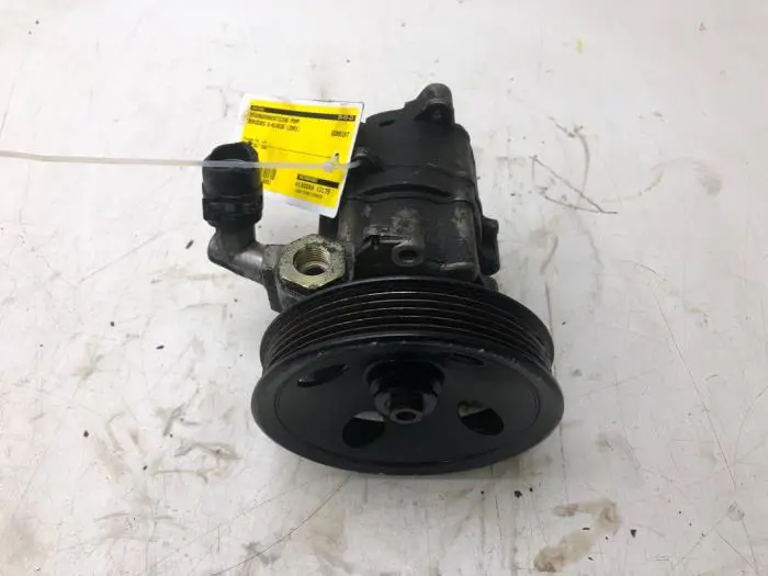 Power steering pump Mercedes E-Klasse