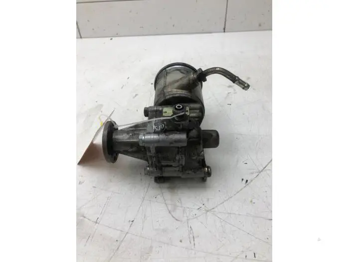 Power steering pump Mercedes 190E/D 82-