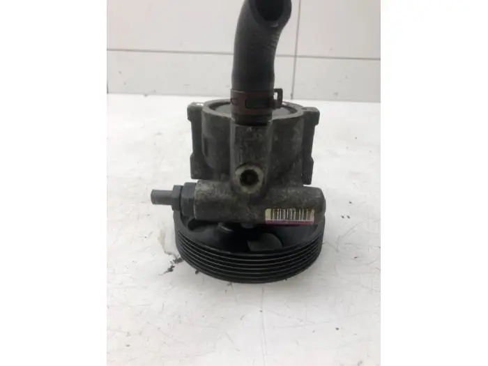 Power steering pump Renault Laguna