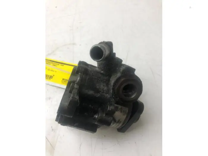 Power steering pump Volkswagen Passat