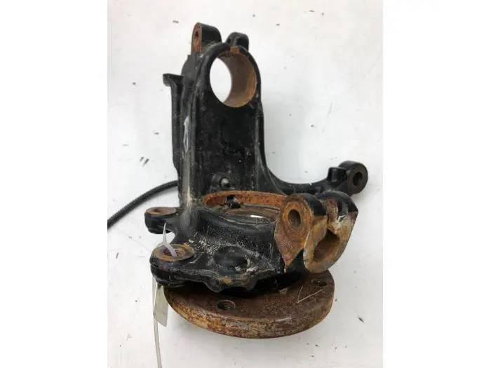Knuckle, front right Citroen C-Elysee