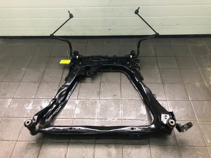 Subframe Nissan X-Trail