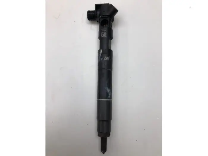 Injector (diesel) Mercedes CLA