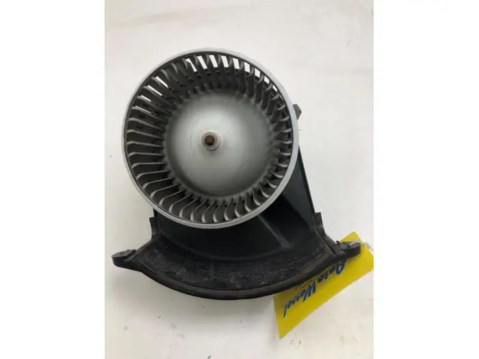Heating and ventilation fan motor Renault Master