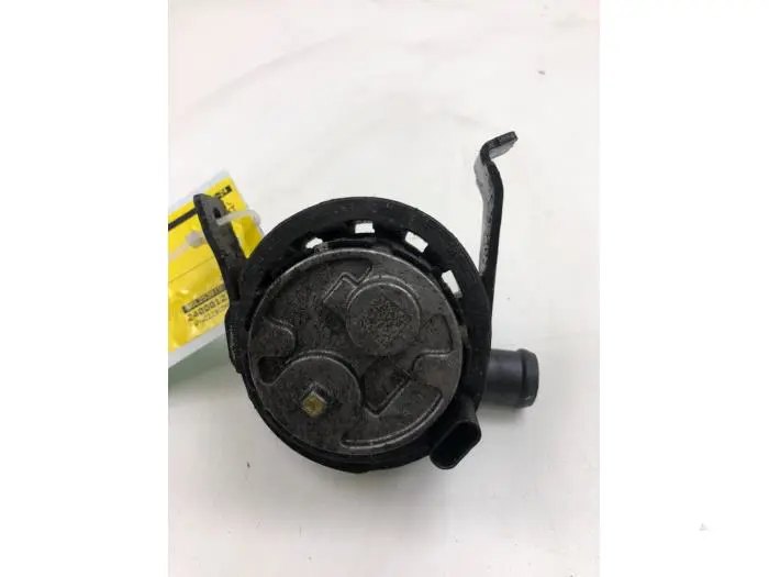 Water pump Volkswagen Passat