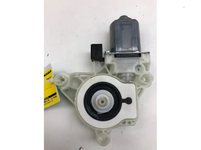 Door window motor Audi Q4