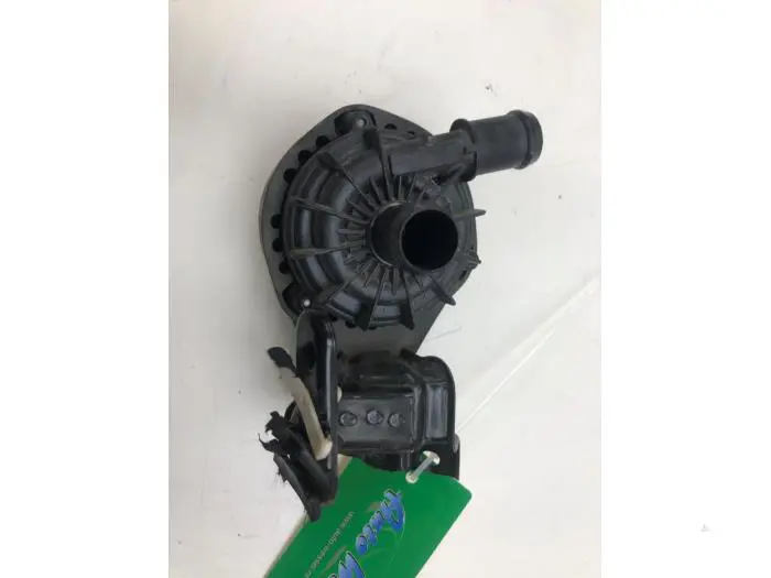 Water pump Audi Q4