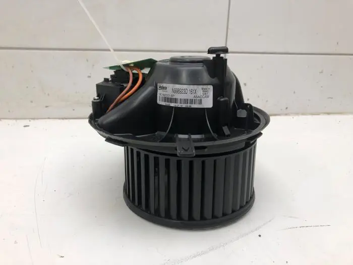 Heating and ventilation fan motor Audi Q3