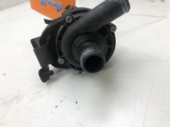 Water pump Mercedes E-Klasse