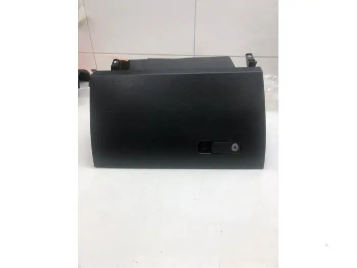 Glovebox Mercedes A-Klasse