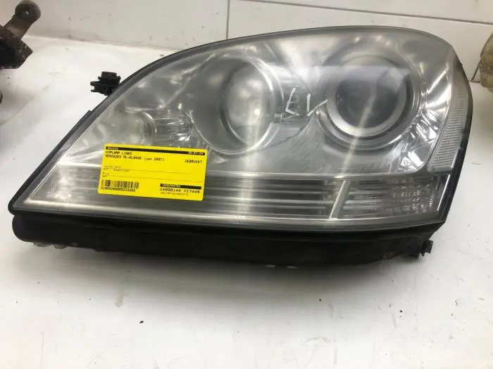 Headlight, left Mercedes ML-Klasse