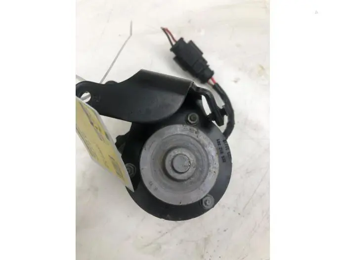 Brake servo vacuum pump Volkswagen Caddy