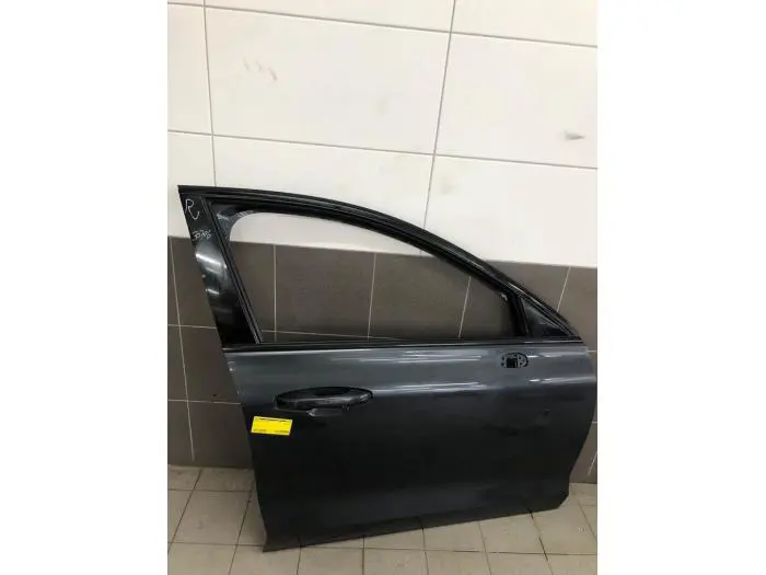 Front door 4-door, right Volvo V60