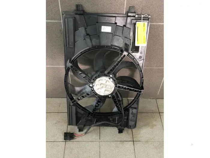 Fan motor Skoda Octavia