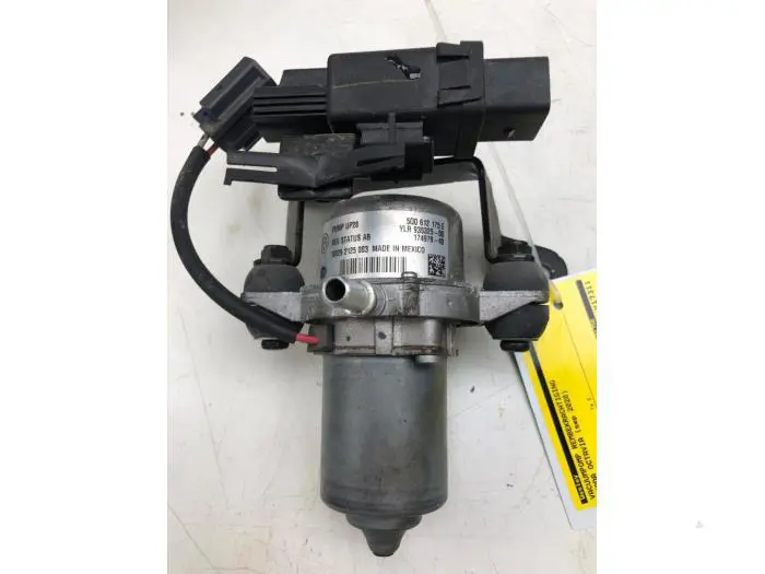 Brake servo vacuum pump Skoda Octavia