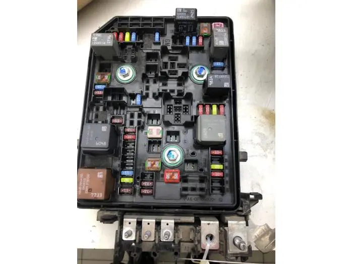 Fuse box Opel Astra