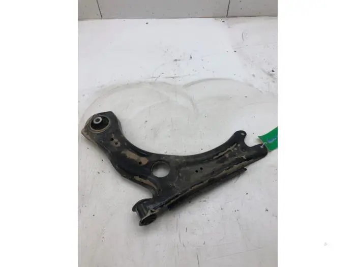 Front wishbone, left Seat Arona