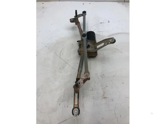 Front wiper motor Volvo V60